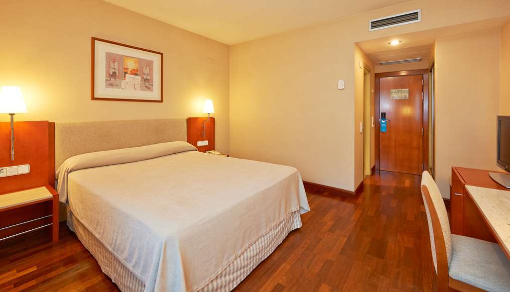 Hotel Nh Sport Saragossa Zimmer foto